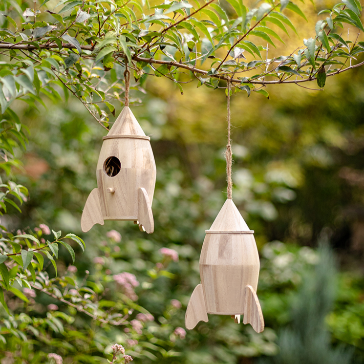 Vogelhäuschen aus natürlichem Massivholz